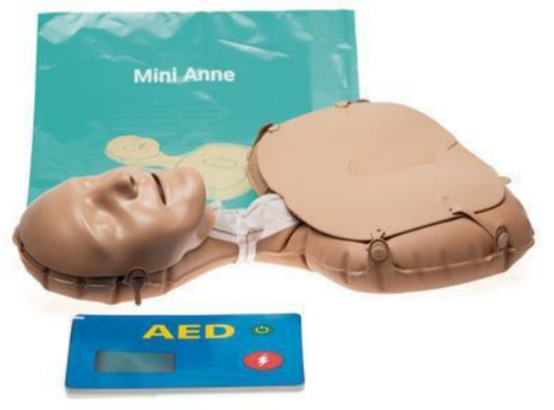 Laerdal Mini Anne Global HLR-docka med klickerfeedback och medföljande övningshjärtstartare — uppblåsbar docka för gruppträning i hjärt-lungräddning