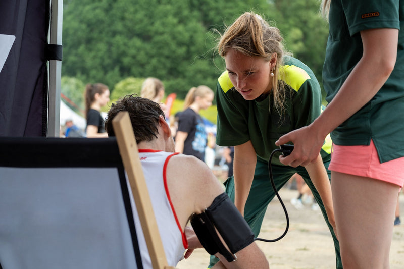Sjukvårdare från Hjärtgruppen i tjänst på ett event