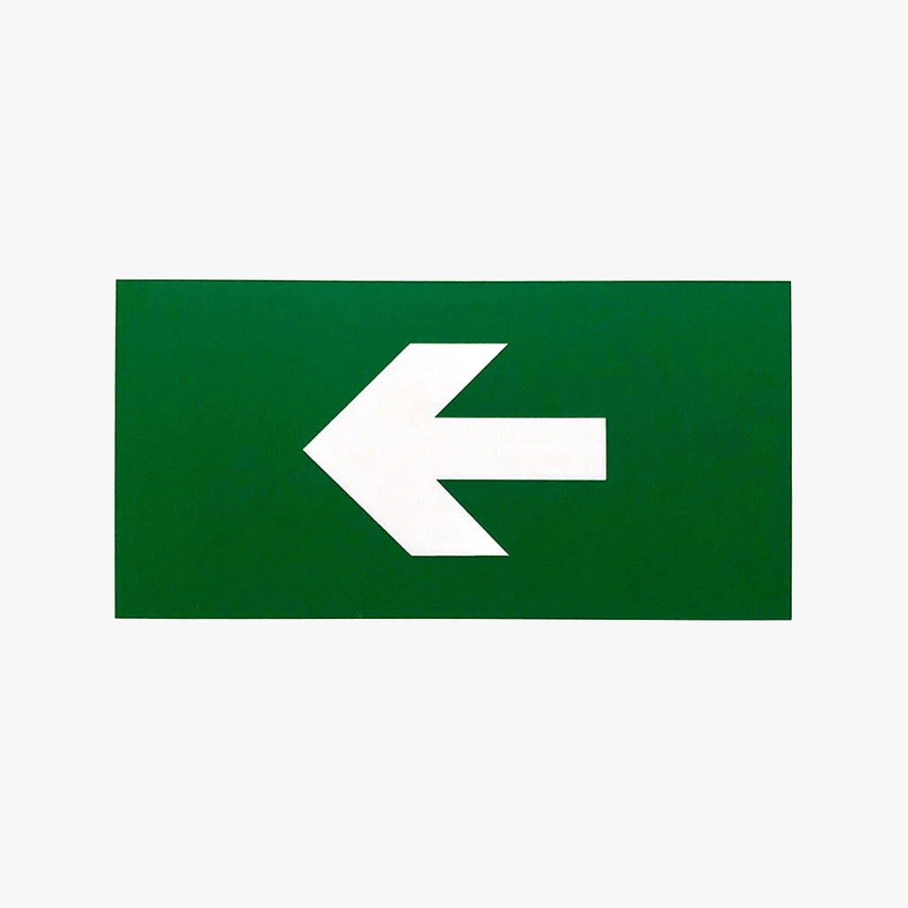 Pilskylt för hjärtstartare 17 x 9 cm vänster-höger